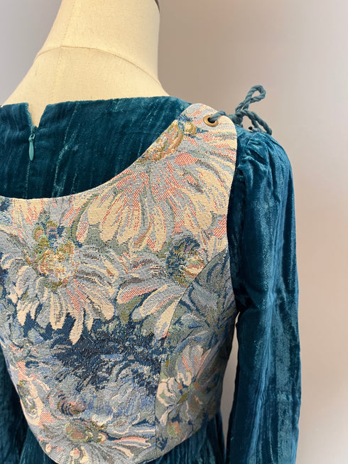 Gothic Blue Medieval Velvet Dress with Floral Corset and Long Sleeves – Gothic Medieval Dress Plus Size